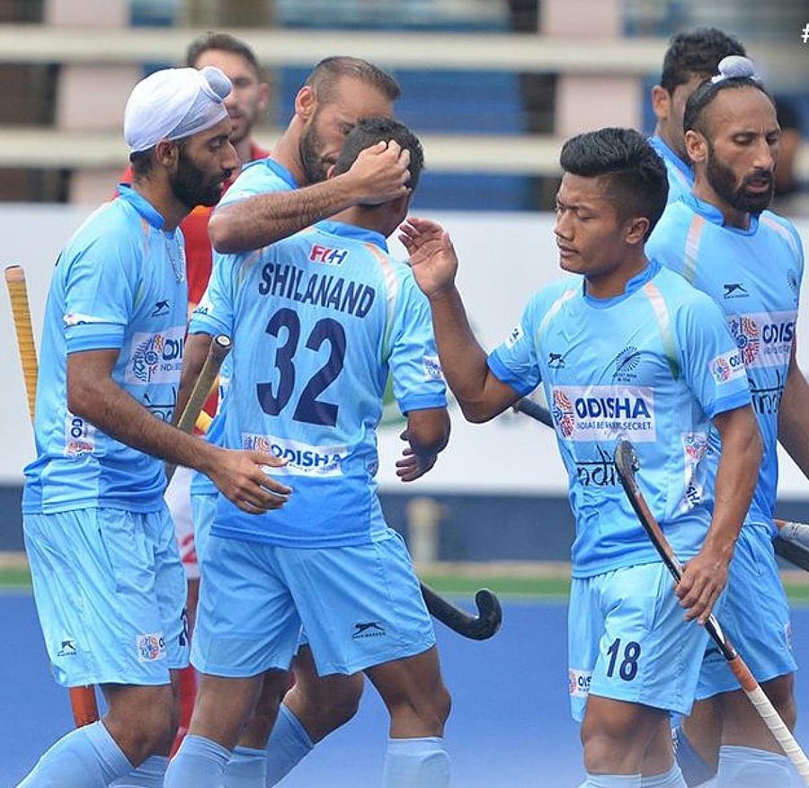 Misfiring India held by England