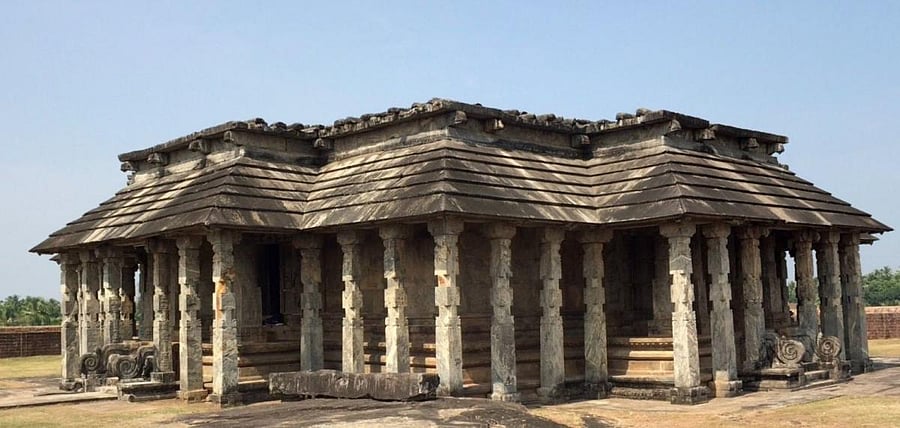 Grandeur in simplicity