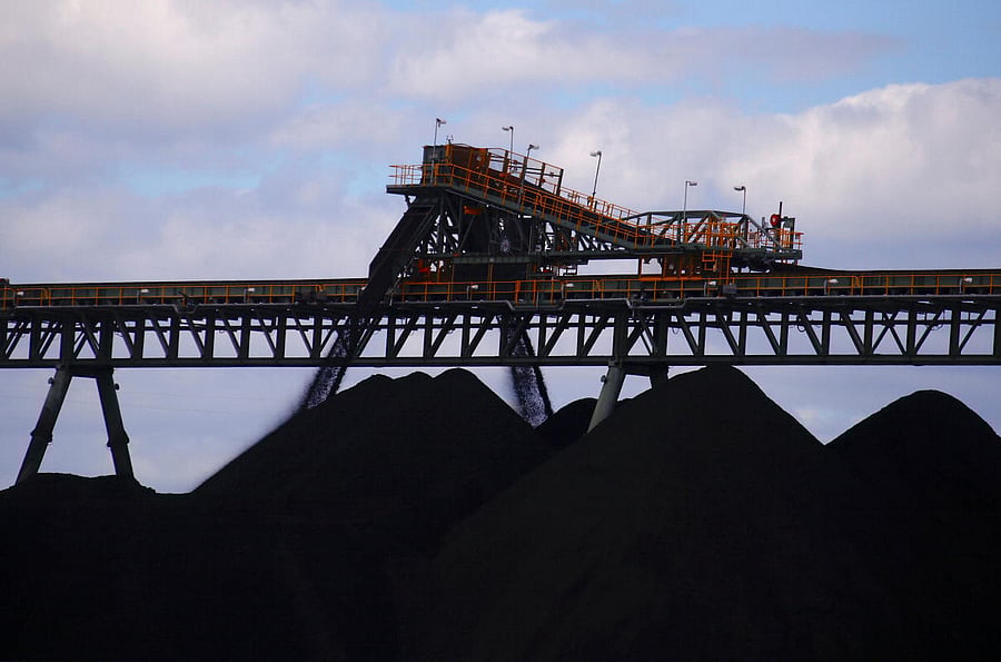 Coal Minister Piyush Goyal has directed Coal India to give priority to power plants to supply dry fuel.