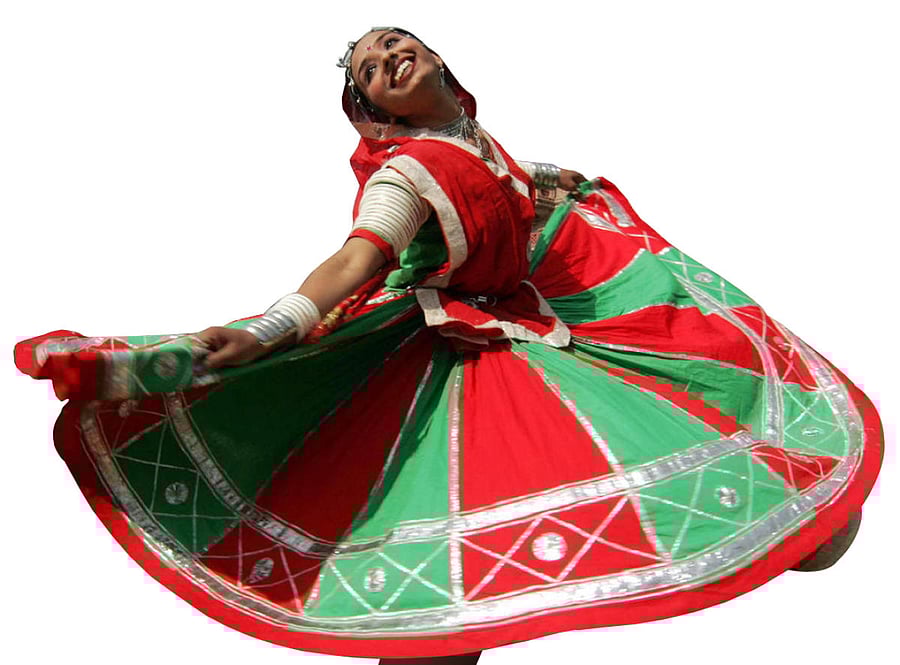 Ghoomar suggests its tie-up with the word 'ghoomna', meaning to go round and round.