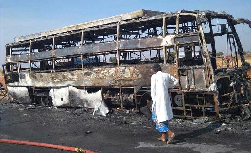 he bus was heading to Vijayapura from Bengaluru when the incident occurred at Gunnal cross, Yelaburga taluk, in Koppal district. DH photo. 