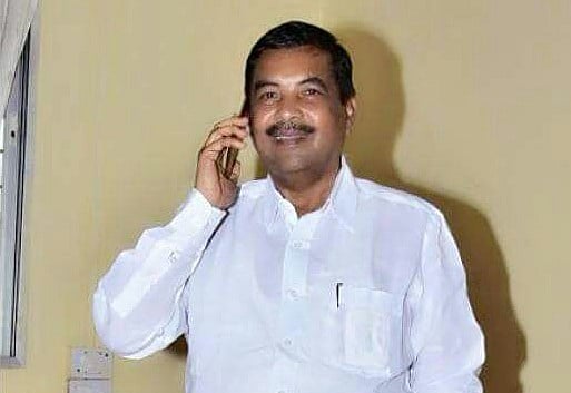 The Income Tax sleuths raided the house of Khanapur JD(S) candidate Nasir Bhagwan.