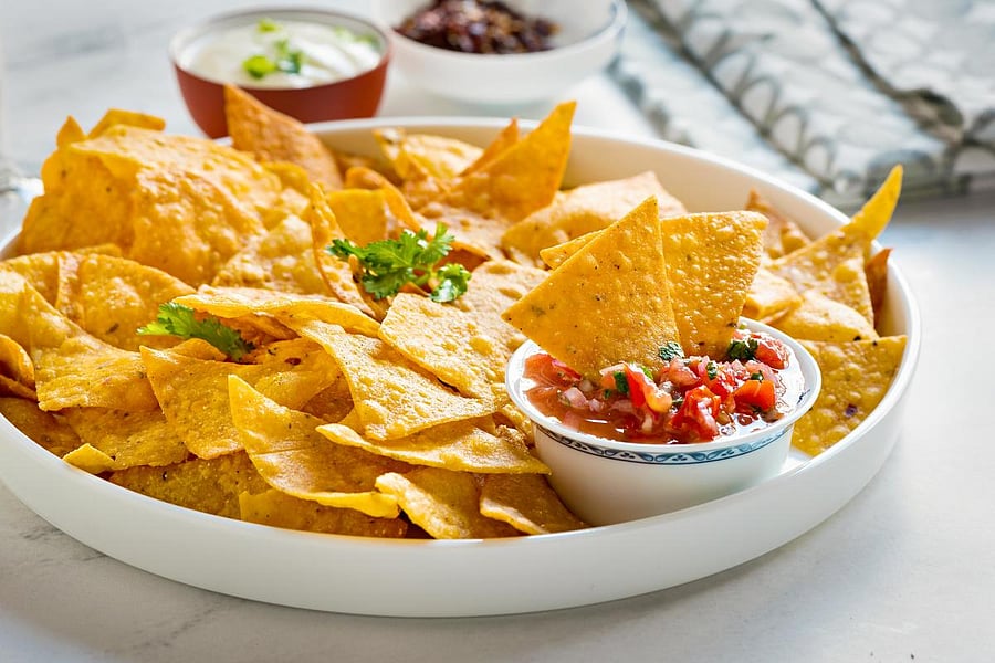 Golden corn nachos