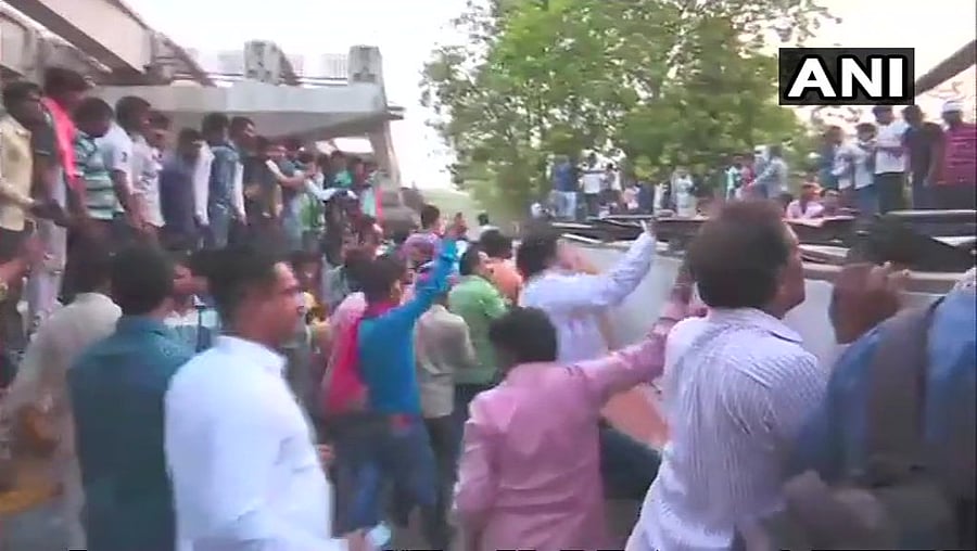 Varanasi bridge collapse. Image courtesy ANI/Twitter