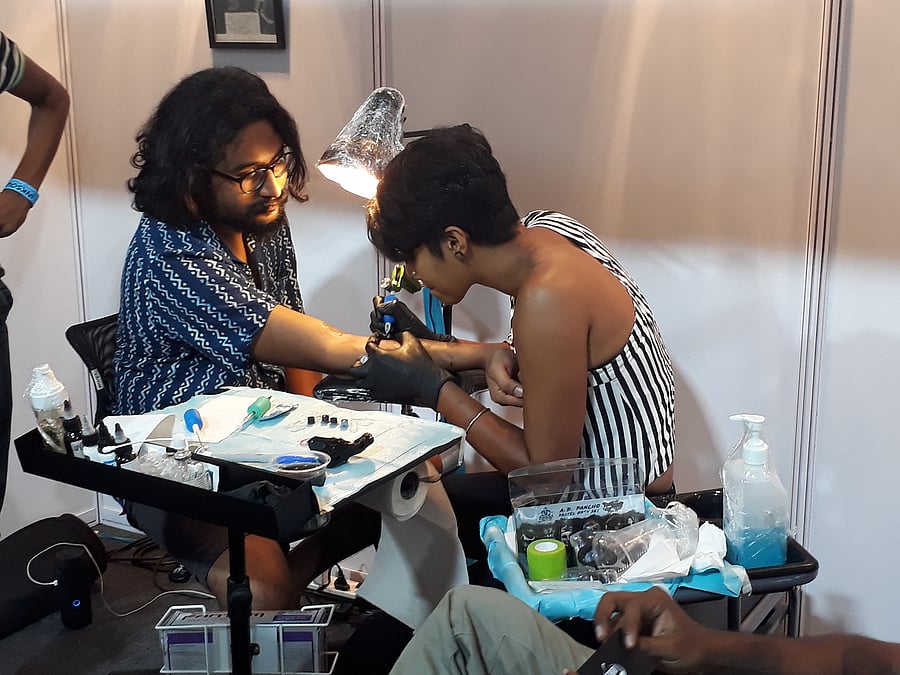 One of the women artists at the event.