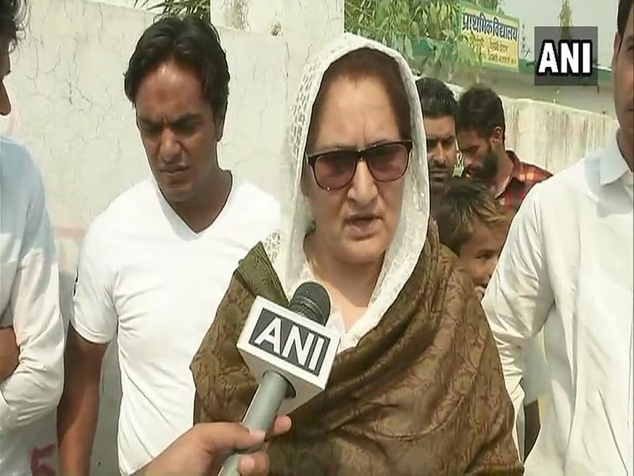 Tabassum Hasan, Rashtriya Lok Dal (RLD) candidate for Kairana Lok Sabha by-poll said, 'EVM machines are being tampered everywhere, faulty machines haven't been replaced in Muslim&Dalit dominated areas. (ANI Photo)