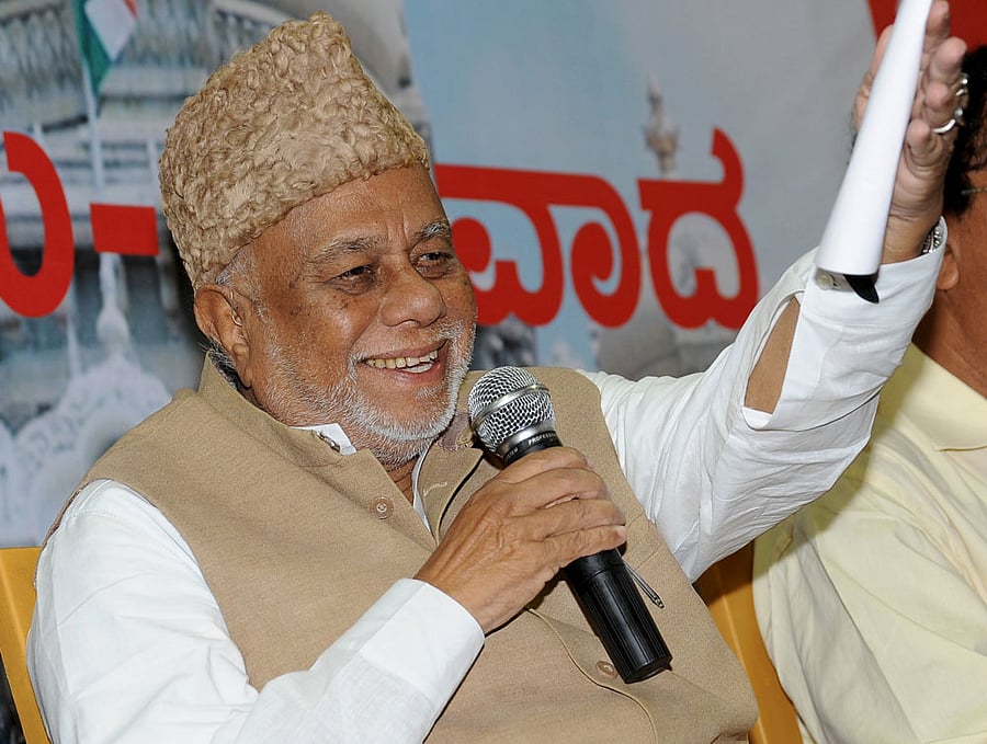 In picture: Senior Congress leader C K Jaffer Sharief. DH photo.