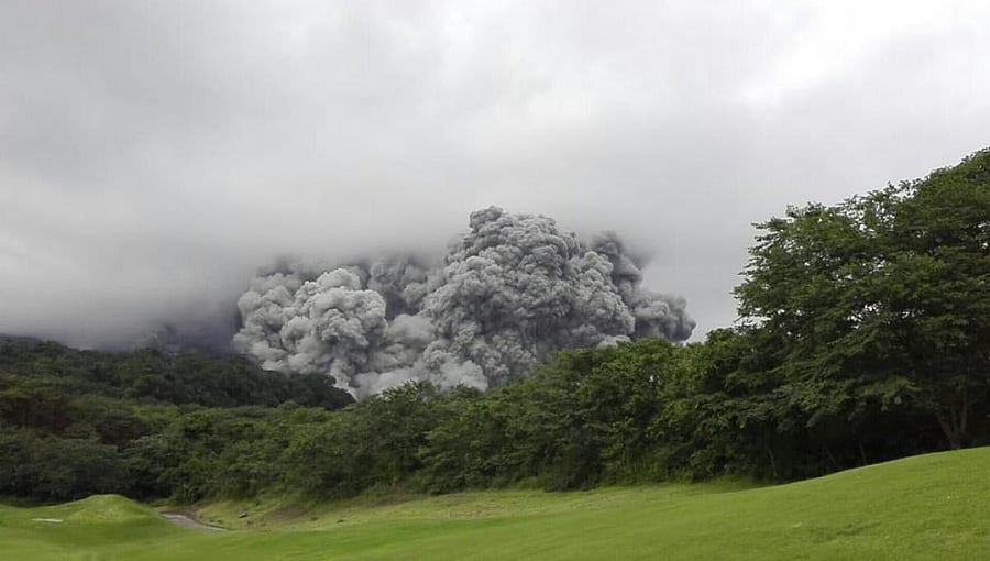 National Disaster Coordinator Sergio Cabanas said an undetermined number of people were missing following yesterday's eruption of the Volcan de Fuego, Spanish for "volcano of fire," which lies 44 kilometres (27 miles) from Guatemala City. (Credit: Twitter