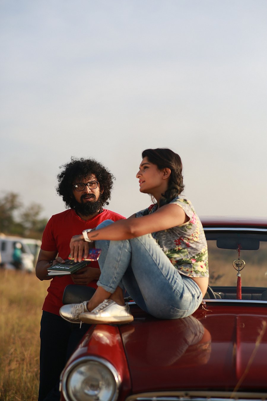 Avinash Shatamarshana and Krishi Thapanda in 'Kannadakkaagi Ondannu Otti'.