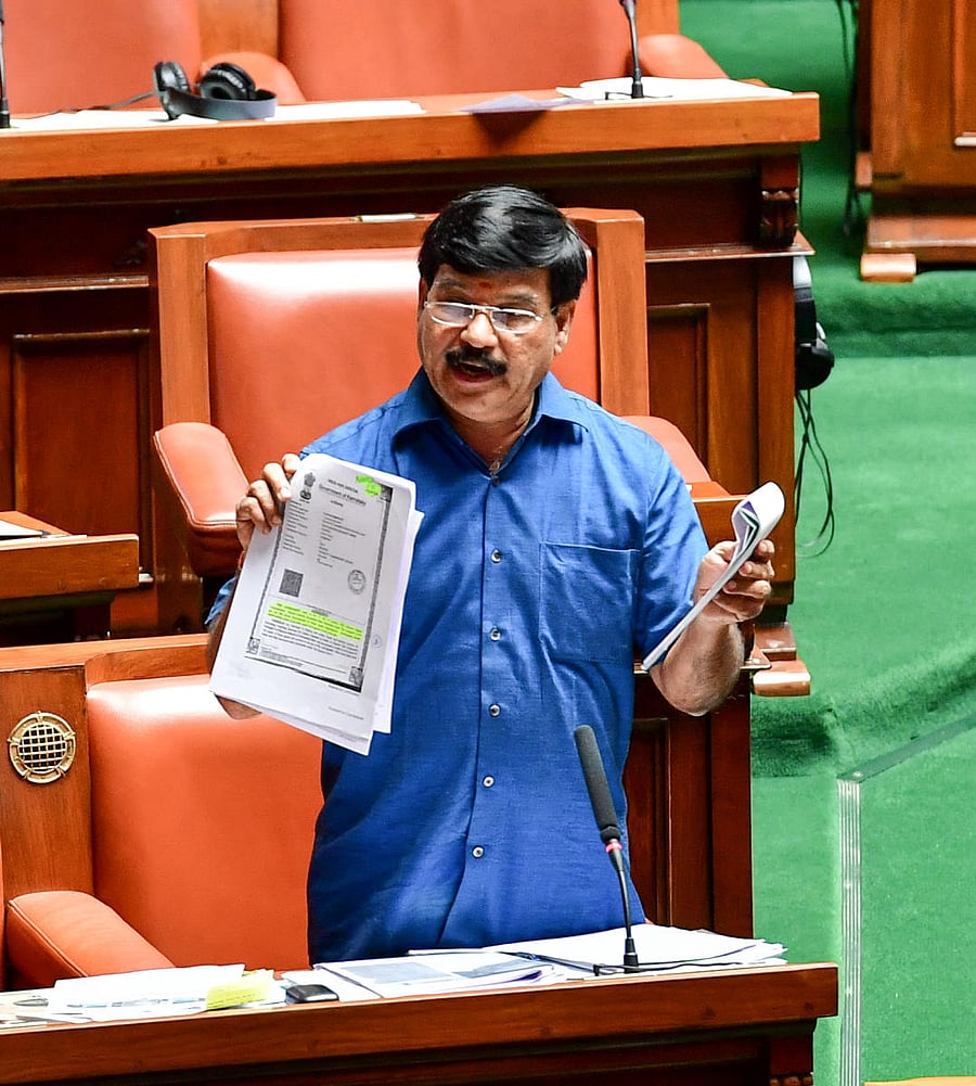BJP member S A Ramdas speaks in the Assembly on Wednesday. DH Photo