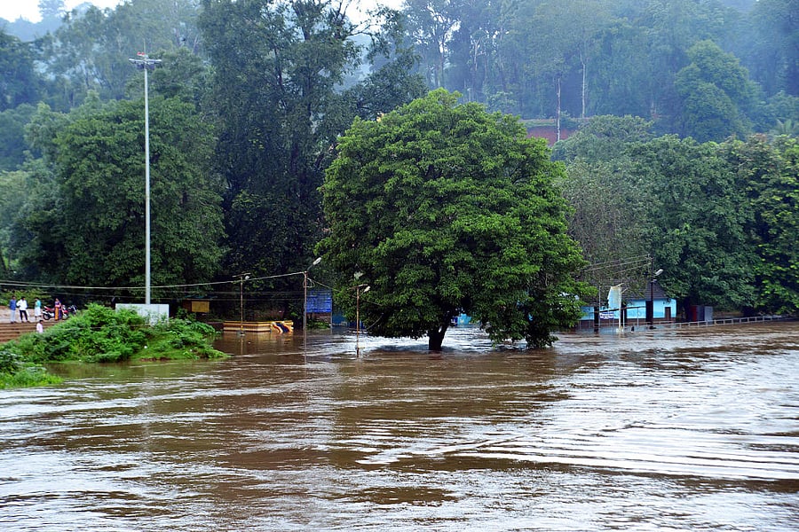 The marooned snanaghatta at Kukke Subrahmanya.