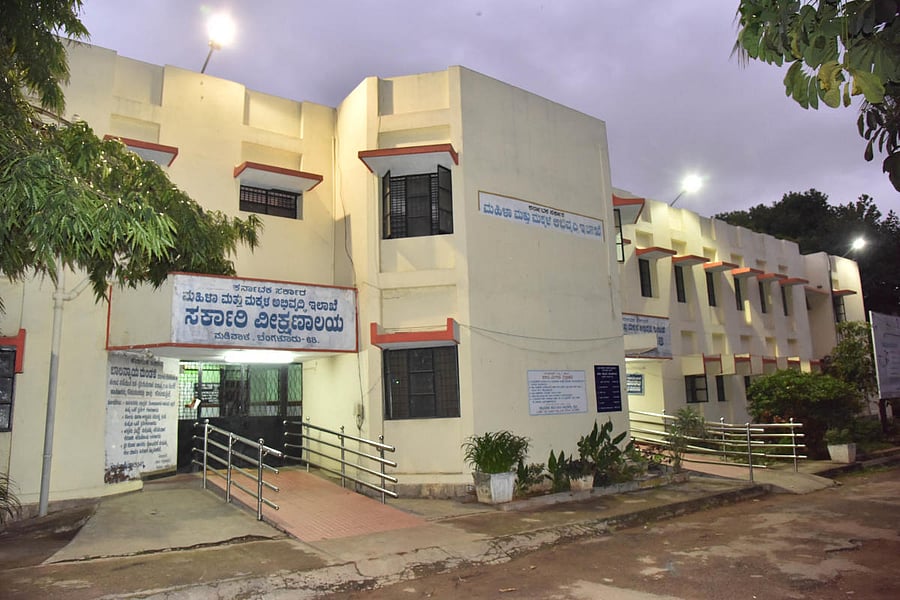 With no basic facilties, escape has become a routine in the boys'correctional house. DH PHOTO.