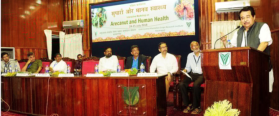 Former Additional Solicitor General of India and senior advocate of the Supreme Court K N Bhat speaks at the valedictory programme of the two-day interactive workshop on arecanut and human health organised by the CPCRI in Kasargod on Wednesday.