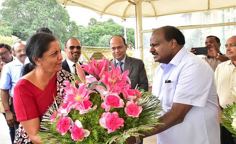 Union Defence Minister Nirmala Sitharaman meets Chief Minister of Karnataka H D Kumaraswamy. Image source: Twitter/ CMO Karnataka