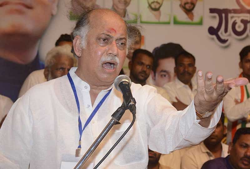 Gurudas Kamat passed away in a hospital in Delhi following a heart attack. (Twitter/Gurudas Kamat)