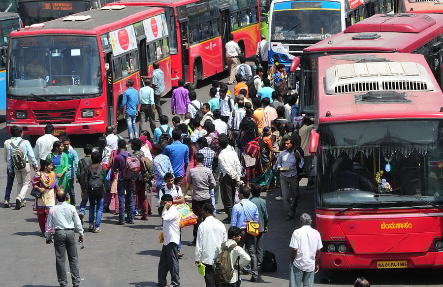 To be follow with Shashikanth Shamballi PV Story... Kempegowda Bus Stand, Mejestic in Bengaluru is the centre for all the travellers who comes by Bus to the Garden City. Both KSRTC and BMTC which connects the out station and city services, has the bus sta