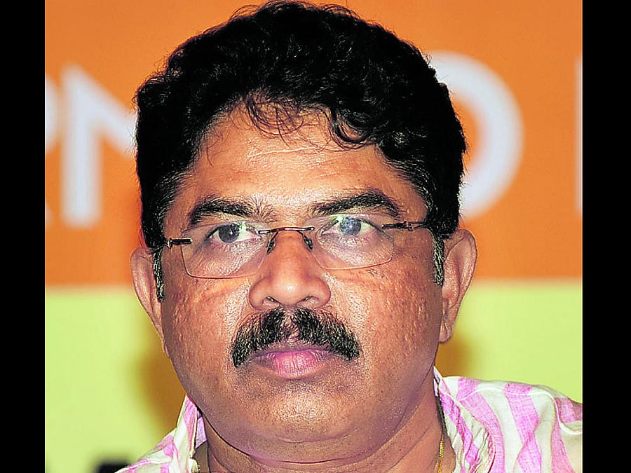 BJP sources revealed that the party leader R Ashoka has been working to get the support of independents.