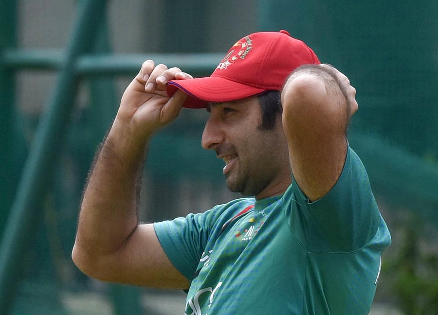 The congested road and parking posed problems in conducting fire fighting operations. Swipe up to read more.