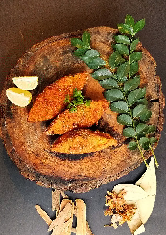 Talaleli Macchi is a Maharastrian speciality which is part of the food festival.