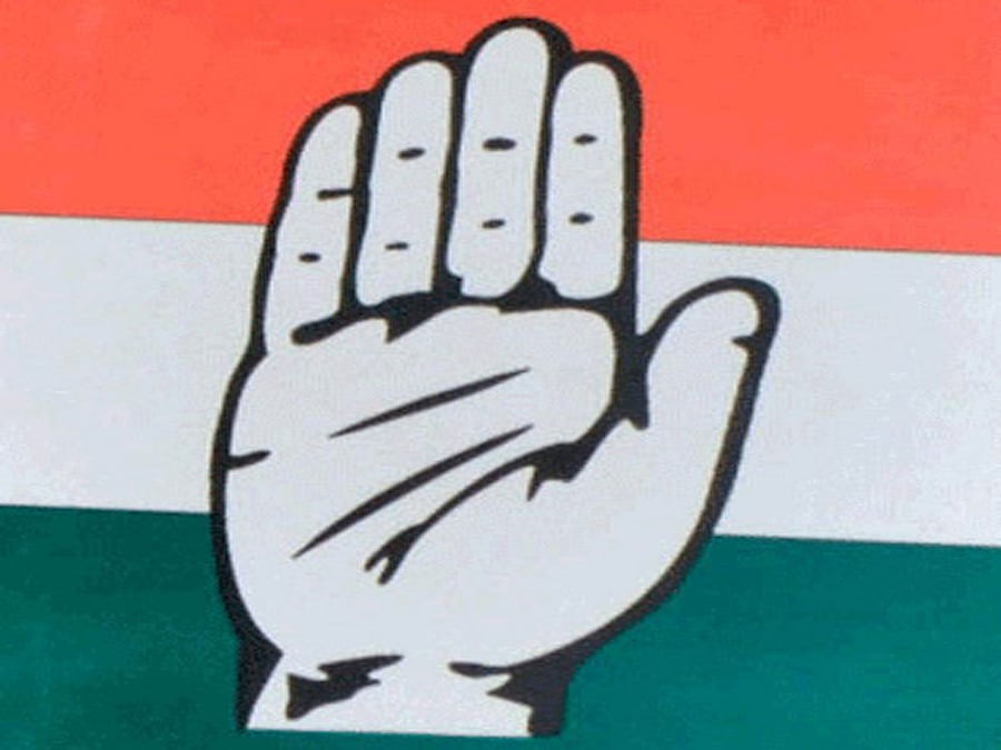 Prominent leaders who may jump into the race are Congress leader in Lok Sabha Mallikarjun Kharge, KPCC president G Parameshwara (both Dalit leaders), Vokkaliga leader D K Shivakumar and Lingayat leader M B Patil. Besides, there are chances of Siddaramaiah continuing in the post if the party comes close to a simple majority of 122 seats. PTI file photo