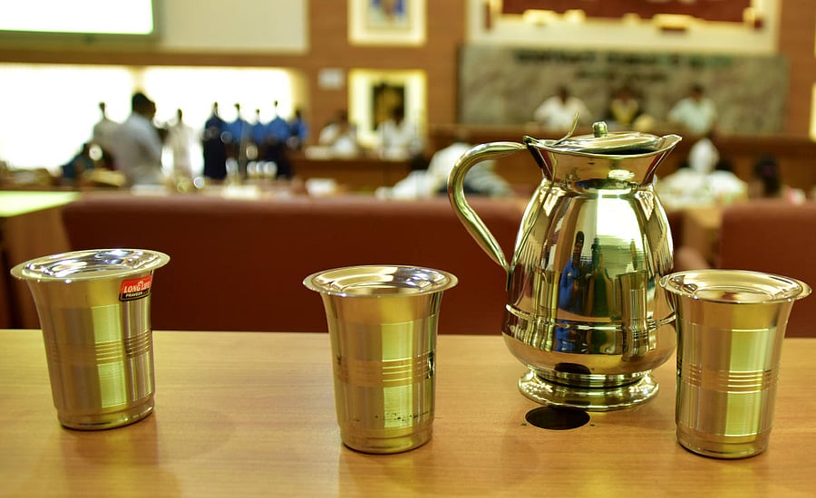 New steel tumblers and jugs were the cynosure of all eyes at MCC's general meeting held in MCC Council hall on Saturday.