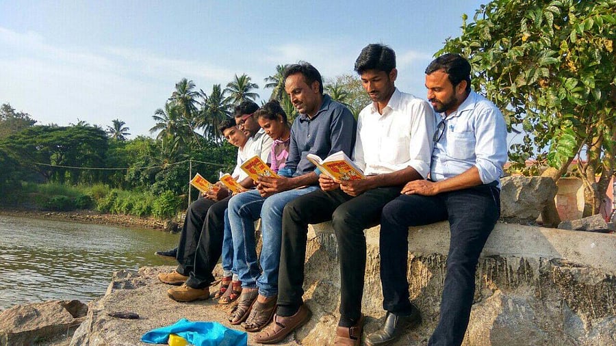 kicker: caption text here.