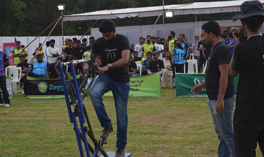 THIS IS HOW IT’S DONE: Pratheek Palanethra gives a demo of how the Freebowler Superthrower works.