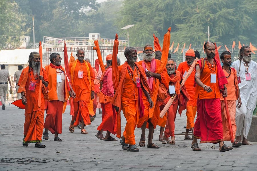 The Vishwa Hindu Parishad (VHP) will be holding simultaneous 'dharma sabhas' (religious meet) of leading seers at Ayodhya, Bengaluru and Nagpur later this month