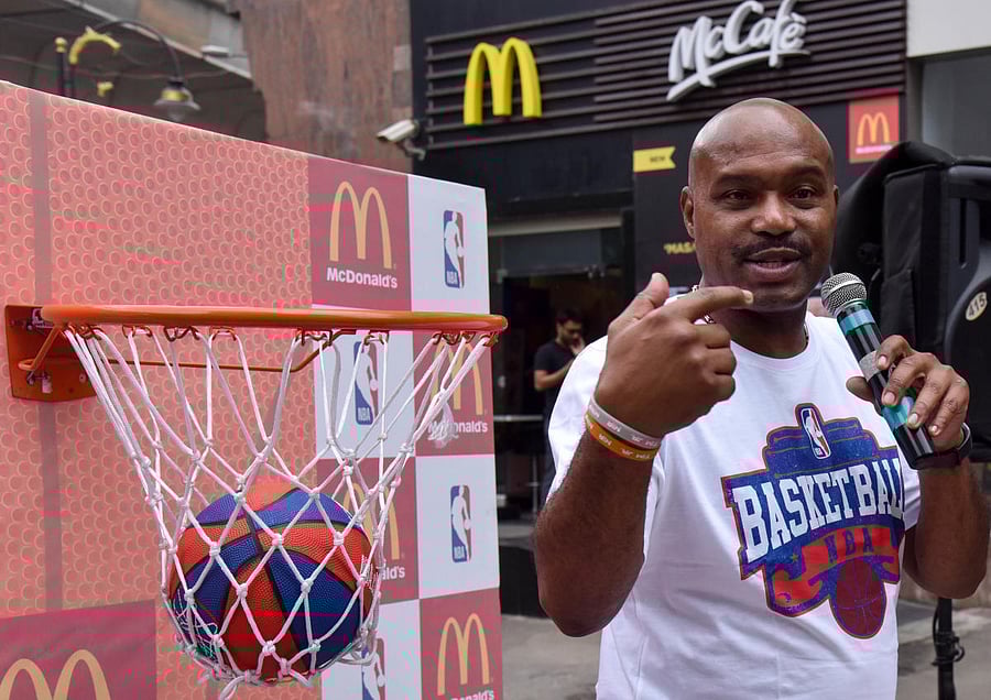 Israel on Saturday broadened its operation against Islamic Jihad