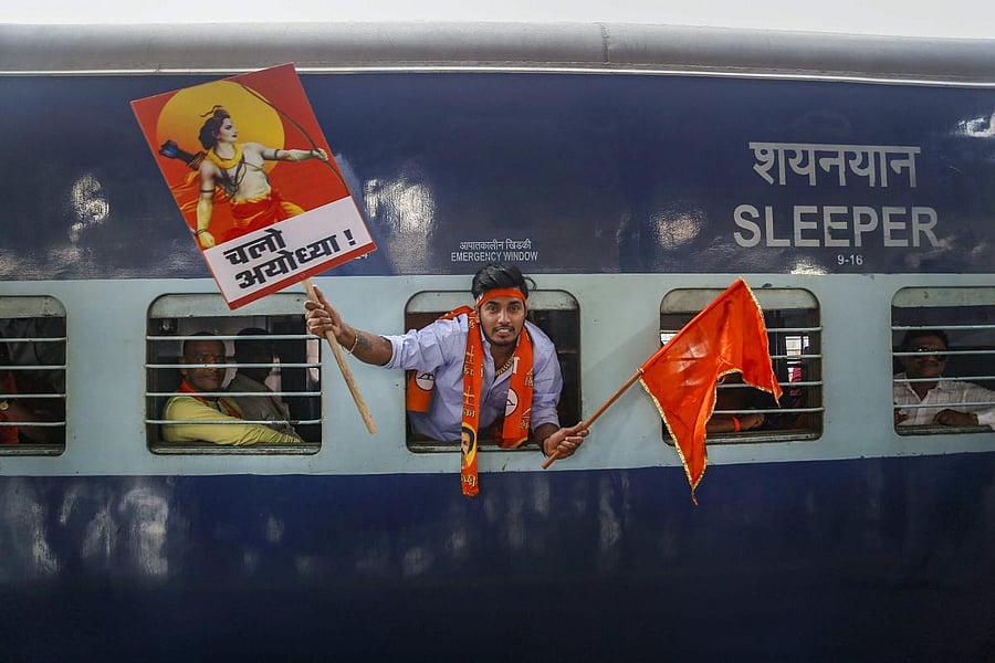 Shiv Sena banners and posters are visible everywhere in Ayodhya and groups of party workers could be seen roaming in the narrow and cramped lanes of the temple town chanting slogans like 'Jai Shriram' and 'Pahle Mandi phir Sarkar' (temple first, governmen