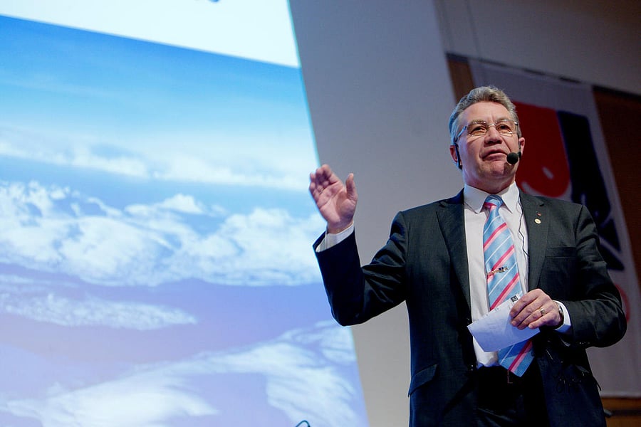 FILE PHOTO: County Governor of Troms, Svein Ludvigsen, speaks at a seminar in Oslo, Norway, June 6, 2008. Stian Lysberg Solum/NTB Scanpix/File Photo via REUTERS ATTENTION EDITORS - THIS IMAGE WAS PROVIDED BY A THIRD PARTY. NORWAY OUT. NO COMMERCIAL OR EDI