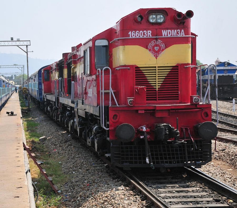 Representational image. Two wagons of a goods train caught fire in Dahanu in Palghar district, near Mumbai in the early hours of Friday. DH file photo