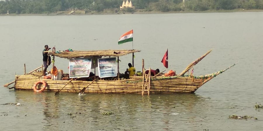 The jute boat on the Ganges