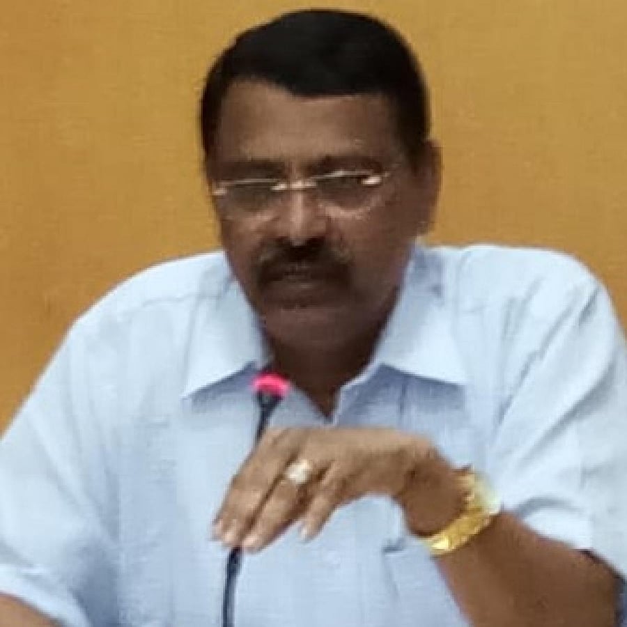 Deputy Commissioner M K Srirangaiah