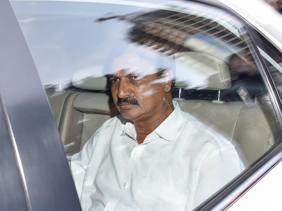 Ramesh had gone incommunicado for over a week after announcing that he will quit as MLA. He was dropped from Congress-Janata Dal (Secular) coalition government cabinet and was not seen in Gokak. DH file photo