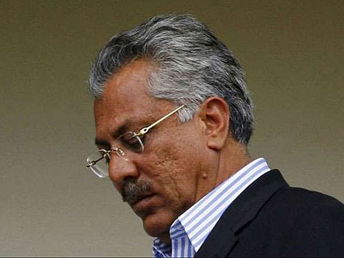 Pakistan's legendary batsman Zaheer Abbas joined the badwagon of former greats terming Indian captain Virat Kohli as the best batsman in world cricket who will break all the records of Sachin Tendulkar. File photo