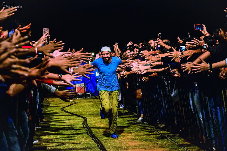 The three-day event has everything you want - from competitions and food stalls to professional shows and international artists. Image credit: IIM Bangalore