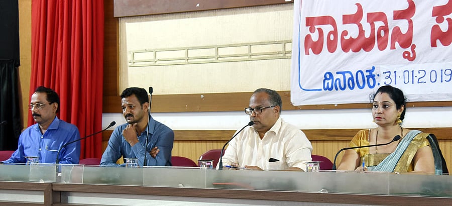 Mangaluru Taluk Panchayat officer Sadananda, Mangaluru Tahsildar Guruprasad, Taluk Panchayat President Muhammed Monu and Vice President Poornima Ganesh take part in the taluk panchayat general meeting on Thursday.