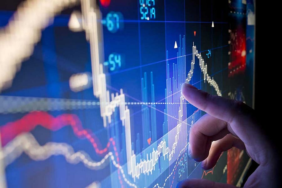 Ruud and Khachanov, who knocked out Nick Kyrgios in a five-set quarter-final, exchanged a double break each in a scrappy opening set