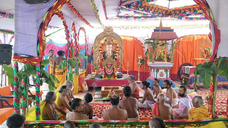 Auspicious start: Special pujas and homas mark the inauguration of Kumbh Mela at Triveni Sangam in T Narsipur, Mysuru district, on Sunday.