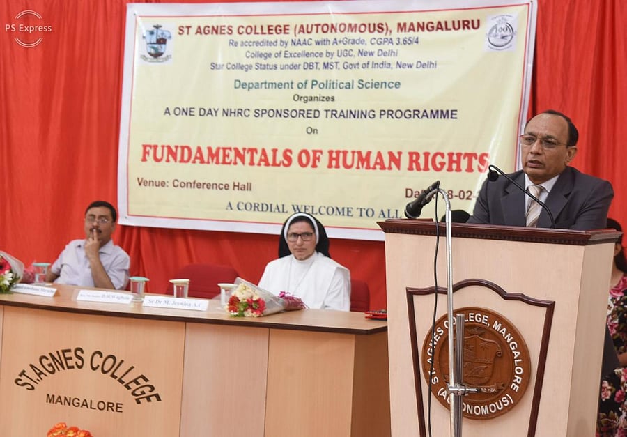 Karnataka State Human Rights Commission (KSHRC) Chairman Justice D H Waghela speaks after inaugurating a day-long training programme on ‘Fundamentals of Human Rights,’ held at St Agnes College (Autonomous) in Mangaluru on Monday.