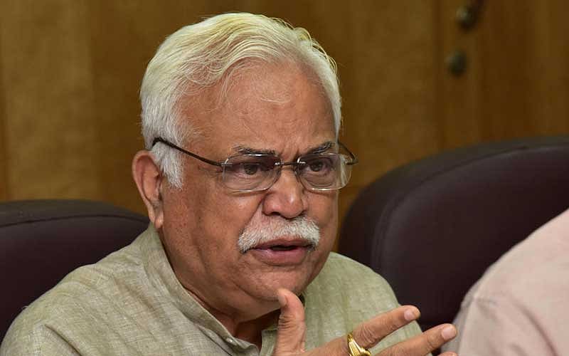 Revenue Minister RV Deshpande. DH photo. 