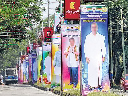 At the previous hearing, the BBMP commissioner had informed the court that BBMP has issued 5,507 notices demanding annual charges, penalty charges and interest charges. dh file photo