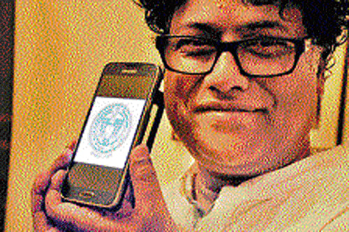 Laxman Aelay, the internationally recognised painter and artist, has designed the new logo of Telangana that reflects the aspirations of the people of the region.