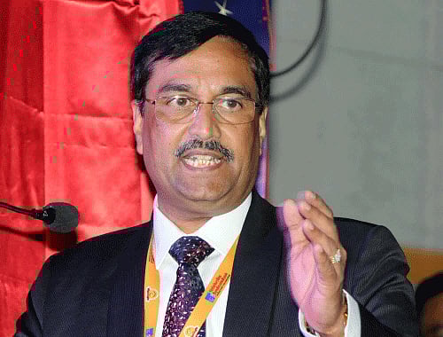 The CBI on Saturday arrested Syndicate Bank Chairman-cum- Managing Director Sudhir Kumar Jain along with a Congress leader and proprietors of two leading private companies for indulging in corruption over sanctioning of financial proposals. DH file photo