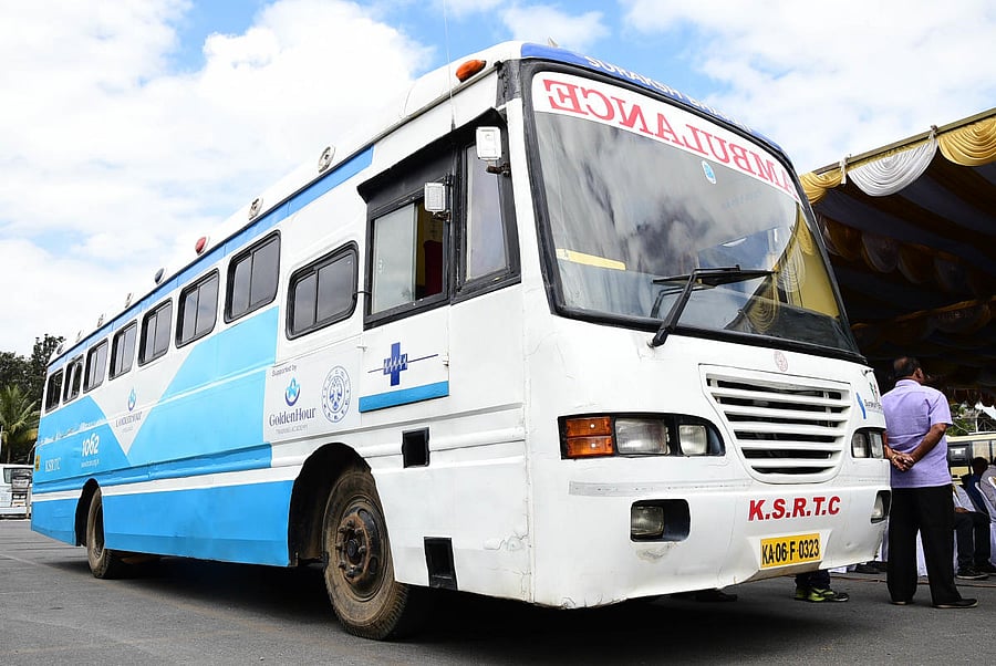 The first ambulance bus, Accident Mass Rescue Wagon, introduced in Bengaluru on Friday. The Golden Hour Trust and the KSRTC have signed a memorandum of understanding for introducing the buses in other parts of the state. DH Photo