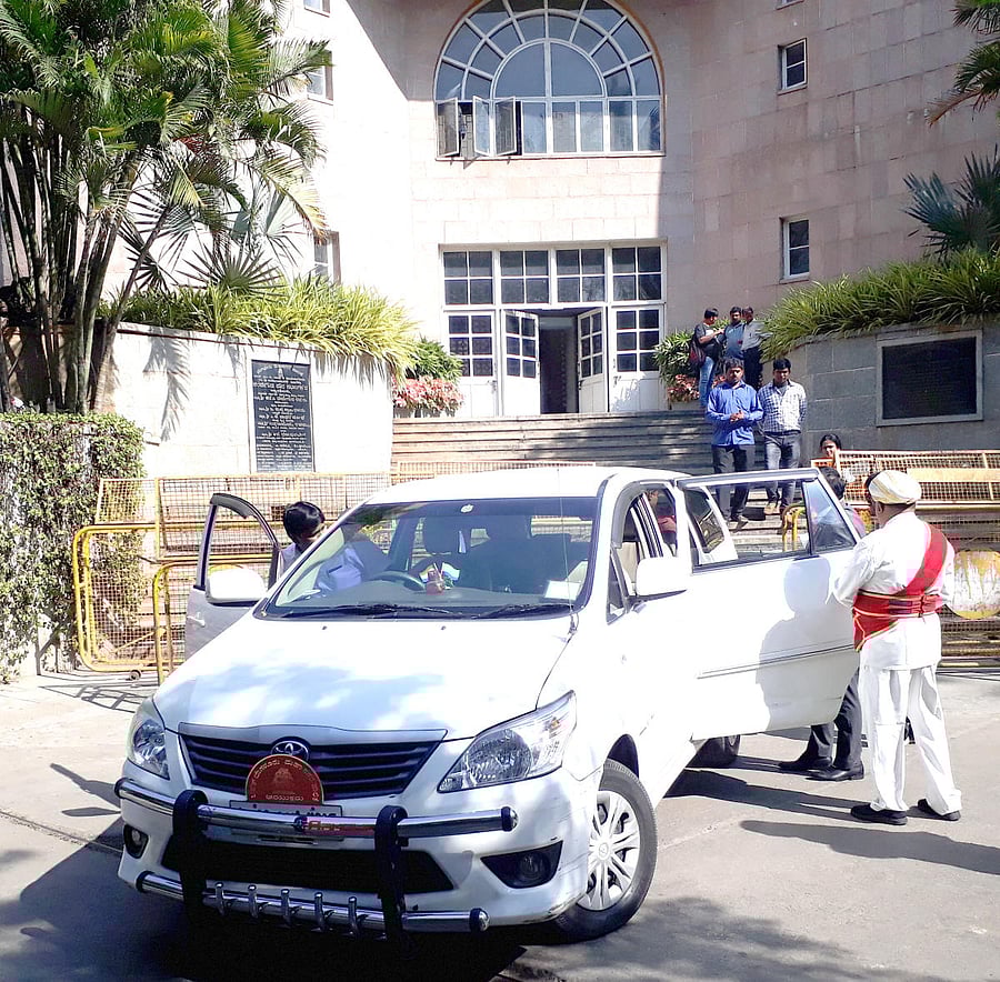 BBMP commissioner N manjunath Prasad's car.