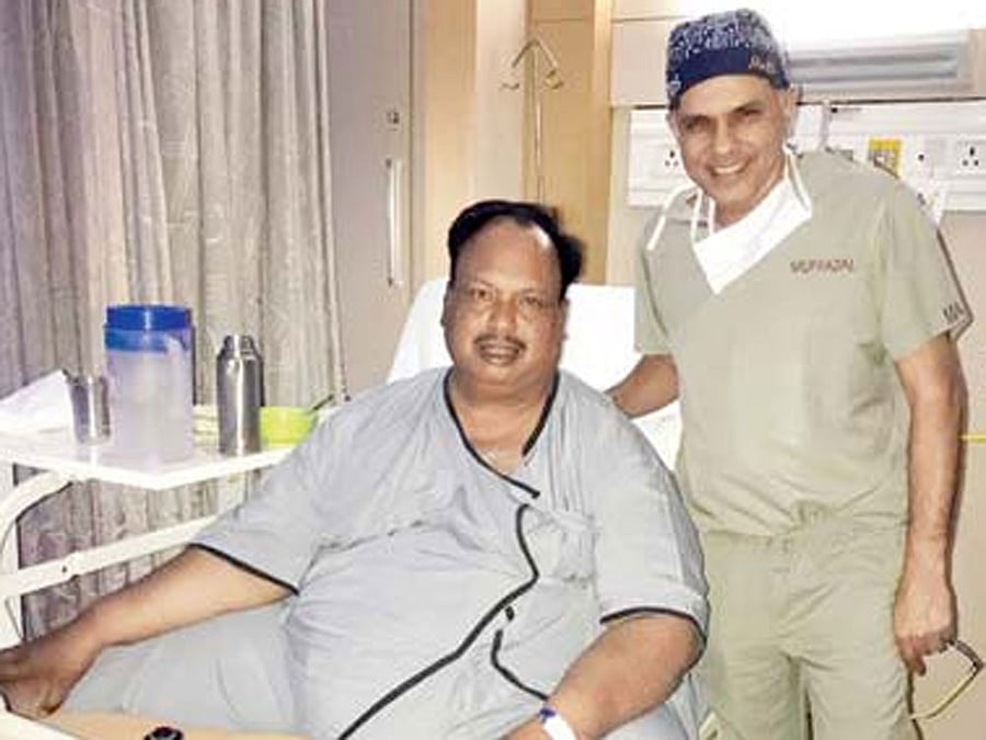 Dr Muffazal Lakdawala of Saifee Hospital and his team performed the surgery on Daulatram Jogawat, who weighs around 180 kg. Image source twitter