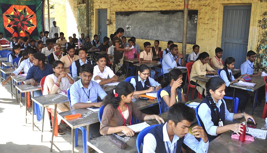 The iconic 17th-century monument attracts lakhs of tourists from the country and abroad every year. Swipe up to read more.