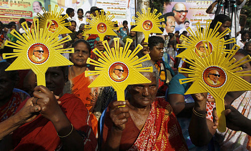 DMK announced candidates for Muthialpettai, Mannadipattu, Urulayanpettai, Uppalam, Mangalam, Muthaliyarpettai, Karaikkal South, Thattanchavady and Neravi-Thiru-Pattinam. Reuters file photo